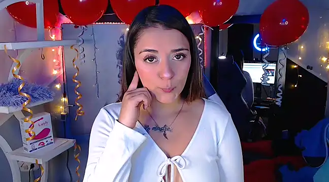 Samanta james19 online show from February 2025 06:48:02 PM