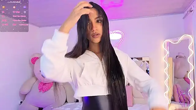 Snapshot of Jazmin_tay chatting on November 2025 11:32:01 AM Jazmin tay online show from November 2025 11:32:01 AM