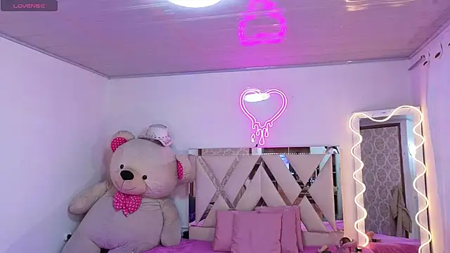 Snapshot of Jazmin_tay chatting on December 2025 11:48:01 AM Jazmin tay online show from December 2025 11:48:01 AM