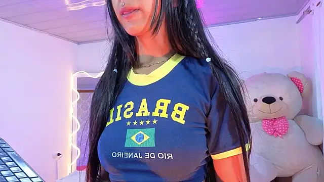 Jazmin tay online show from December 2025 12:00:02 PM