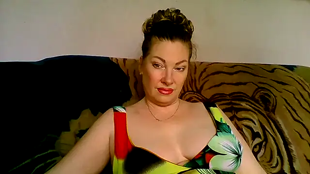Snapshot of maritanna chatting on June 2026 05:01:02 AM maritanna online show from June 2026 05:01:02 AM