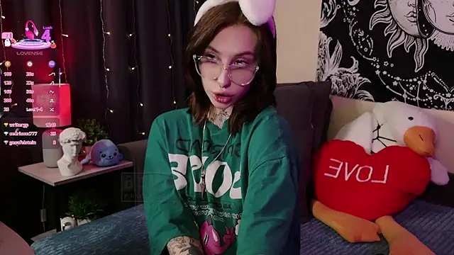 Snapshot of Succvbu7 chatting on March 2025 07:56:02 AM Succvbu7 online show from March 2025 07:56:02 AM