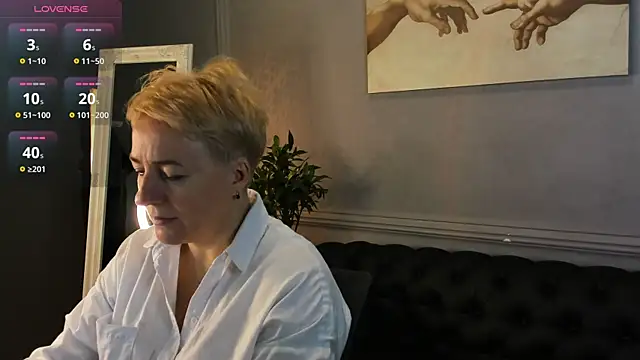 Nika Smit online show from November 2025 05:51:01 AM