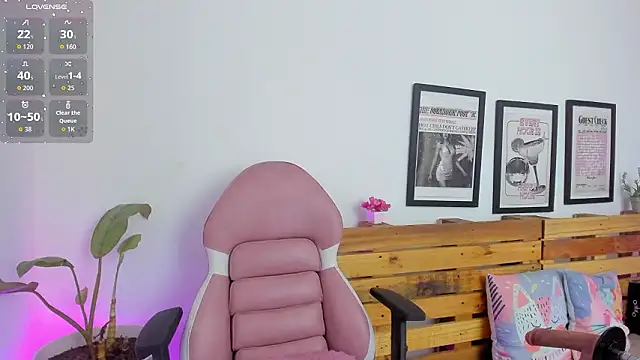 Alisson Boobs  online show from February 2026 10:32:02 PM