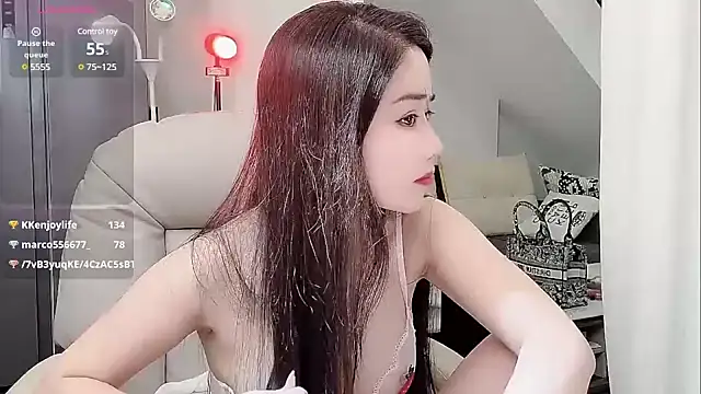 yoyo520- online show from February 2025 12:27:02 AM