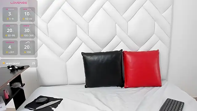 Analia18  online show from September 2025 01:55:01 PM