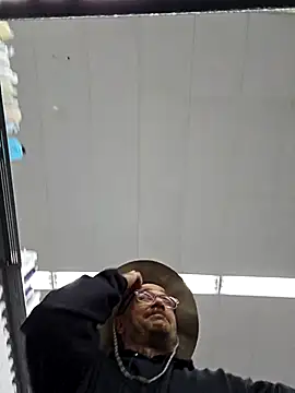 dadbod1178 online show from September 2025 04:19:01 PM