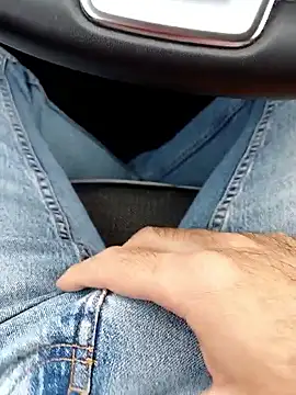 ManuRod1981 online show from November 2025 02:27:01 PM