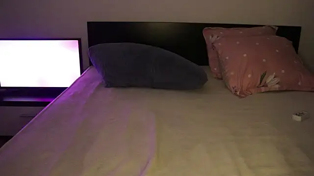 Snapshot of IvyKaelani chatting on April 2026 11:34:01 AM IvyKaelani online show from April 2026 11:34:01 AM