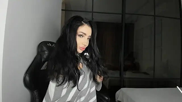 Snapshot of NancyLovee_ chatting on September 2025 10:28:01 AM NancyLovee online show from September 2025 10:28:01 AM