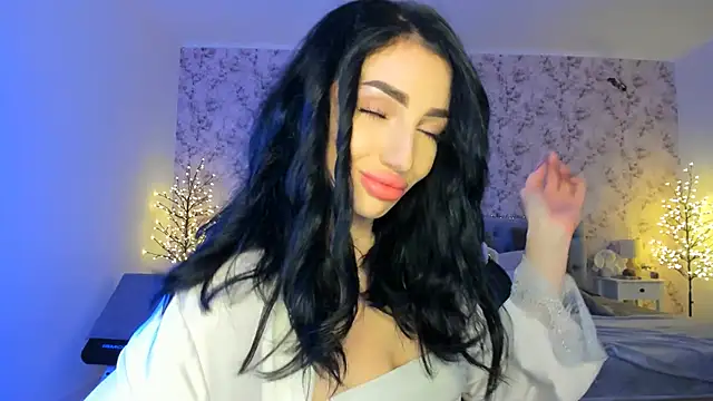 Snapshot of NancyLovee_ chatting on December 2025 05:40:02 PM NancyLovee online show from December 2025 05:40:02 PM