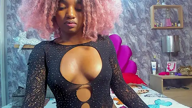 Snapshot of EMMAPARISS chatting on October 2025 11:54:02 AM EMMAPARISS online show from October 2025 11:54:02 AM