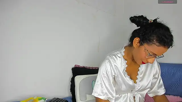 Snapshot of Nenita_Hot_ chatting on March 2025 10:40:01 PM Nenita Hot online show from March 2025 10:40:01 PM