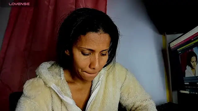 Snapshot of Nenita_Hot_ chatting on September 2025 03:39:02 AM Nenita Hot online show from September 2025 03:39:02 AM