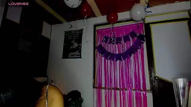 Snapshot of Nenita_Hot_ chatting on September 2025 03:54:01 AM Nenita Hot online show from September 2025 03:54:01 AM