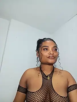 Snapshot of gianna_smith chatting on February 2026 06:14:02 AM gianna smith online show from February 2026 06:14:02 AM