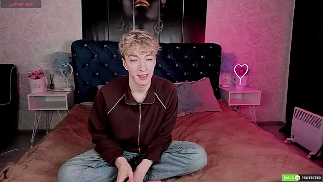 TrevorBenson online show from November 2025 03:27:02 AM