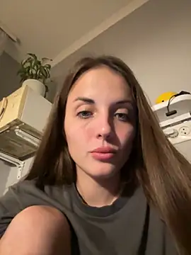 AmiLavs online show from October 2025 07:36:02 PM