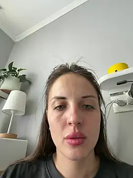 Snapshot of AmiLavs chatting on July 2026 11:05:02 AM AmiLavs online show from July 2026 11:05:02 AM
