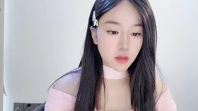 chloe-01 online show from November 2025 03:17:01 AM