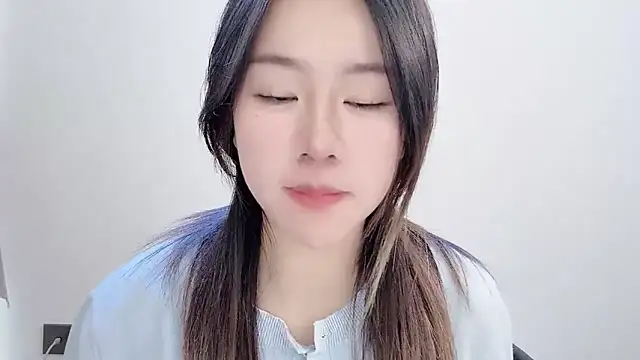 chloe-01 online show from November 2025 03:18:02 AM