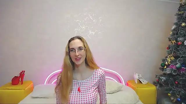 Snapshot of KlaryBrait chatting on January 2025 05:33:01 PM KlaryBrait online show from January 2025 05:33:01 PM