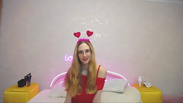 Snapshot of KlaryBrait chatting on February 2025 05:14:01 PM KlaryBrait online show from February 2025 05:14:01 PM