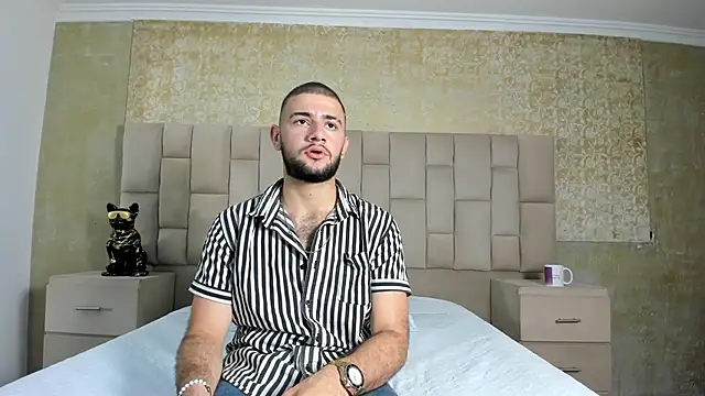 MaximusDick1  online show from November 2025 04:45:02 AM