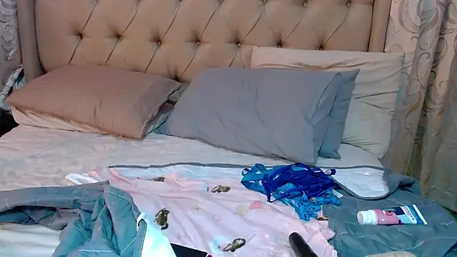 QUEENSHEBAxx01 online show from September 2025 08:14:02 AM