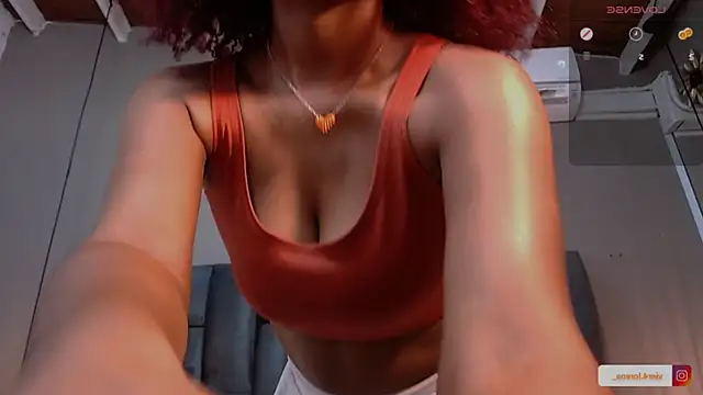 Snapshot of Lorena_Vieira_ chatting on January 2025 11:18:02 PM Lorena Vieira  online show from January 2025 11:18:02 PM