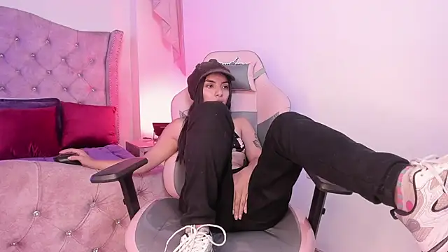 Snapshot of sofi_soft_ chatting on February 2025 10:18:01 PM sofi soft  online show from February 2025 10:18:01 PM