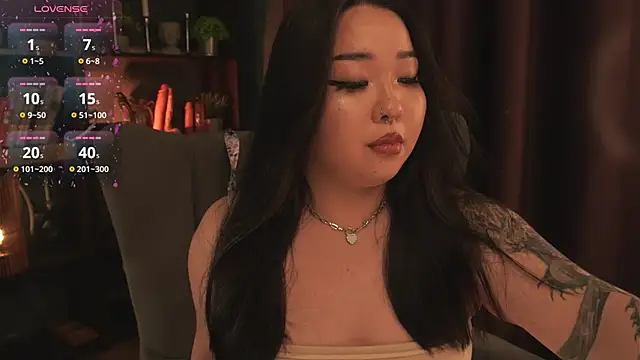 Snapshot of mei_honey_ chatting on October 2025 10:10:01 PM mei honey  online show from October 2025 10:10:01 PM