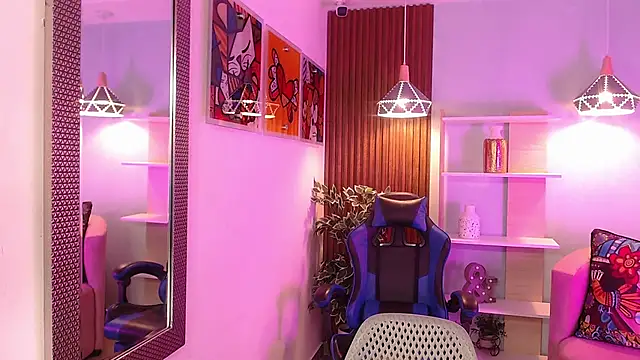 Dalila Sky online show from September 2025 06:11:02 PM