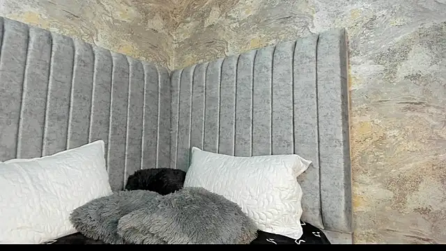 andy 0018 online show from March 2025 07:06:02 PM