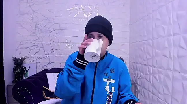 Snapshot of Im_Milan_Rs chatting on February 2025 12:17:02 AM Im Milan Rs online show from February 2025 12:17:02 AM