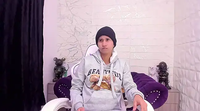 Snapshot of Im_Milan_Rs chatting on February 2025 12:05:01 AM Im Milan Rs online show from February 2025 12:05:01 AM