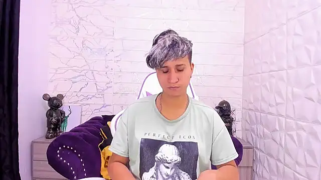 Snapshot of Im_Milan_Rs chatting on February 2025 03:17:02 AM Im Milan Rs online show from February 2025 03:17:02 AM