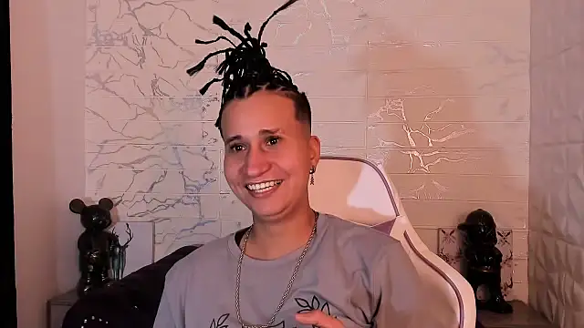 Snapshot of Im_Milan_Rs chatting on February 2025 03:13:02 AM Im Milan Rs online show from February 2025 03:13:02 AM