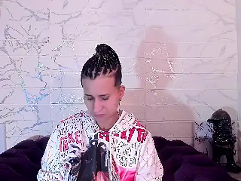 Snapshot of Im_Milan_Rs chatting on March 2025 10:24:02 AM Im Milan Rs online show from March 2025 10:24:02 AM