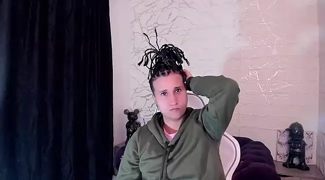 Snapshot of Im_Milan_Rs chatting on March 2025 03:13:02 AM Im Milan Rs online show from March 2025 03:13:02 AM