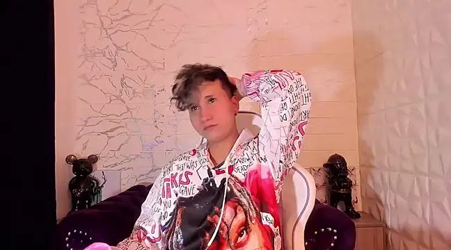 Snapshot of Im_Milan_Rs chatting on March 2025 06:54:02 AM Im Milan Rs online show from March 2025 06:54:02 AM