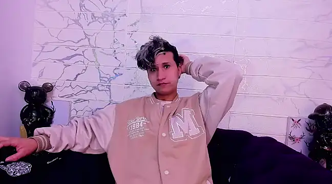 Snapshot of Im_Milan_Rs chatting on March 2025 04:07:02 AM Im Milan Rs online show from March 2025 04:07:02 AM