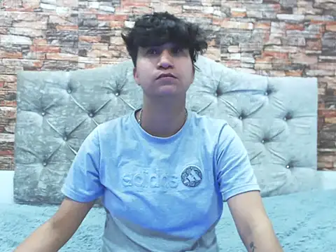 Snapshot of Im_Milan_Rs chatting on September 2025 04:17:02 AM Im Milan Rs online show from September 2025 04:17:02 AM