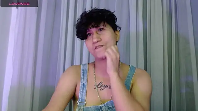 Snapshot of Im_Milan_Rs chatting on November 2025 03:28:01 AM Im Milan Rs online show from November 2025 03:28:01 AM