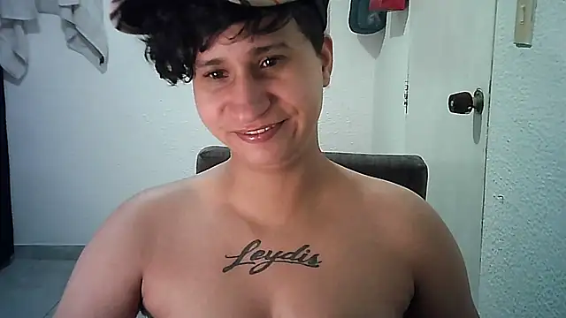 Snapshot of Im_Milan_Rs chatting on November 2025 04:34:02 PM Im Milan Rs online show from November 2025 04:34:02 PM