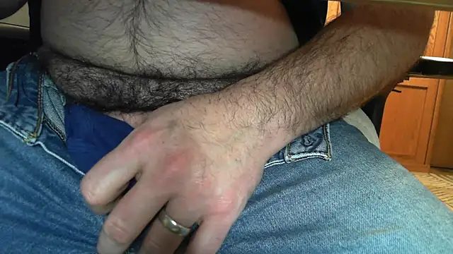 Snapshot of ThickGrowerDad chatting on January 2025 01:50:01 AM ThickGrowerDad online show from January 2025 01:50:01 AM