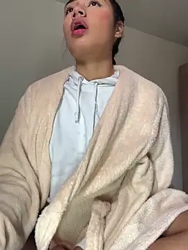  Luana online show from December 2024 12:42:01 PM