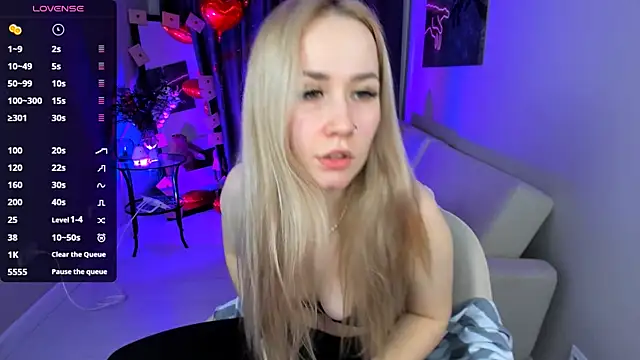 Snapshot of Bunny__of_love chatting on February 2025 06:30:01 AM Bunny of love online show from February 2025 06:30:01 AM