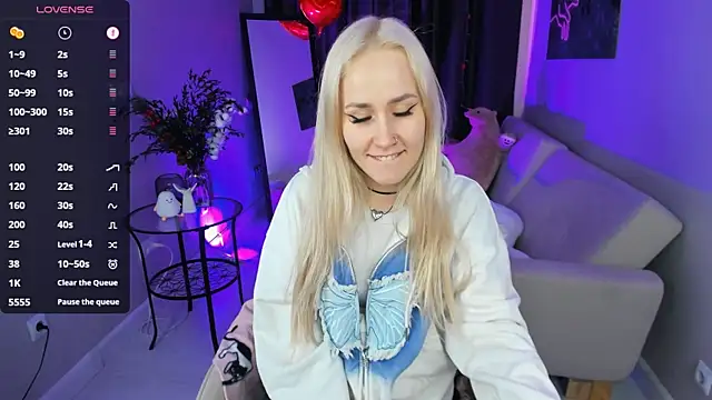 Snapshot of Bunny__of_love chatting on February 2025 01:28:01 PM Bunny of love online show from February 2025 01:28:01 PM