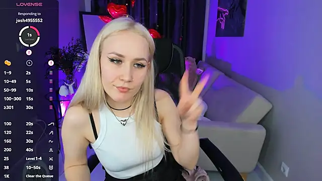 Snapshot of Bunny__of_love chatting on February 2025 04:33:02 PM Bunny of love online show from February 2025 04:33:02 PM